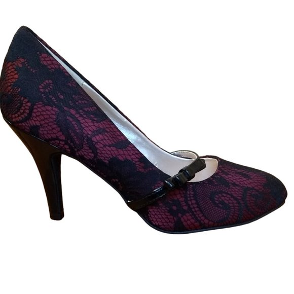 Cause & Effect Lace Satin High Heel Shoes, Size 8 - Picture 4 of 12